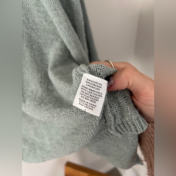 BY TOGETHER CARDIGAN SIZE SMALL - Picture 2 of 4